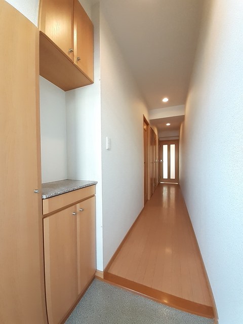 アル　フィオーレ 玄関