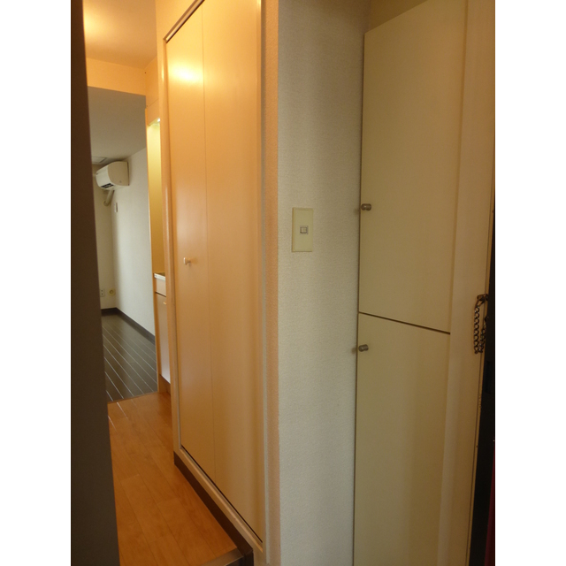 オセアン新沢ビル 玄関