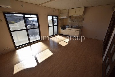 クレスト・マンション リビング