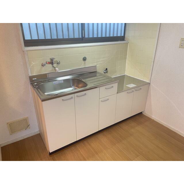 ロイヤルヒルズ緑園Ａ キッチン