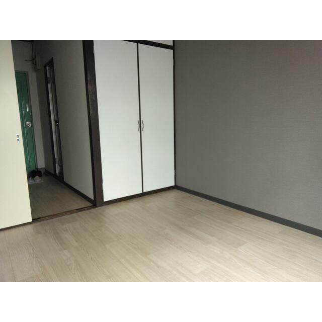 リバーサイドＭＩＹＡＺＡＫＩ リビング