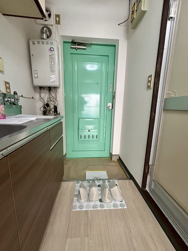 リバーサイドＭＩＹＡＺＡＫＩ 玄関