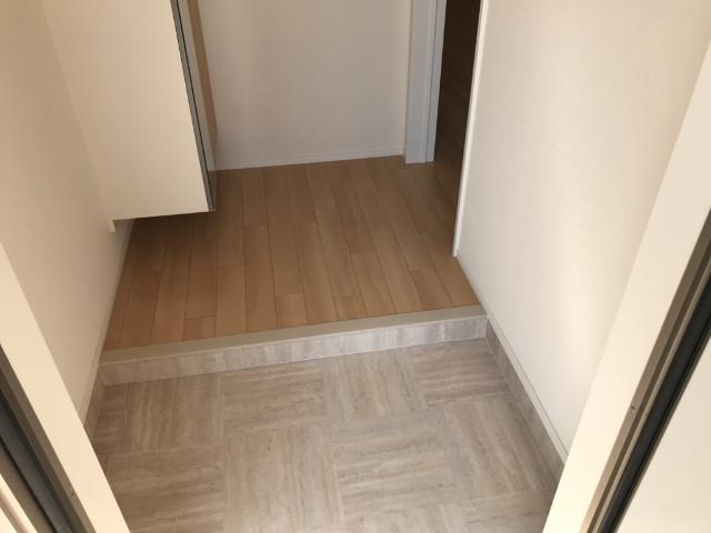 メゾンド池尻 玄関