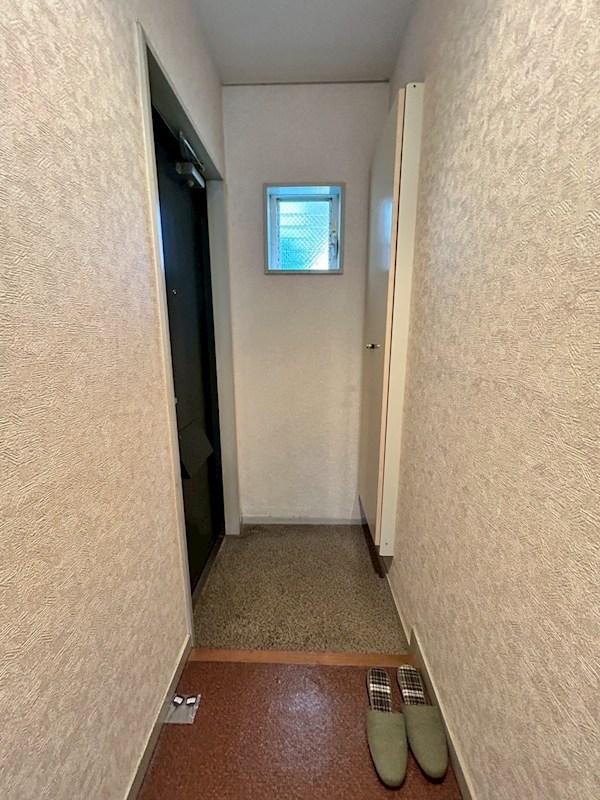 レオパレス古賀 玄関