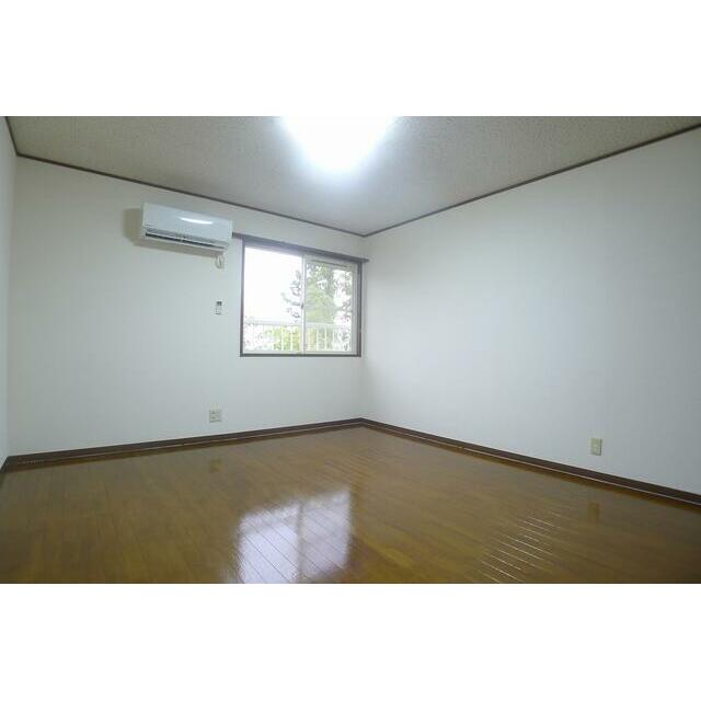 第二稲荷山ハイツＢ リビング