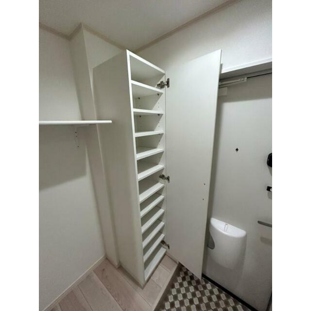 ＱＵＩＥＴ　ＣＲＡＢ　ＨＯＵＳＥ　ｍｉｘ鎌倉（仮） 玄関