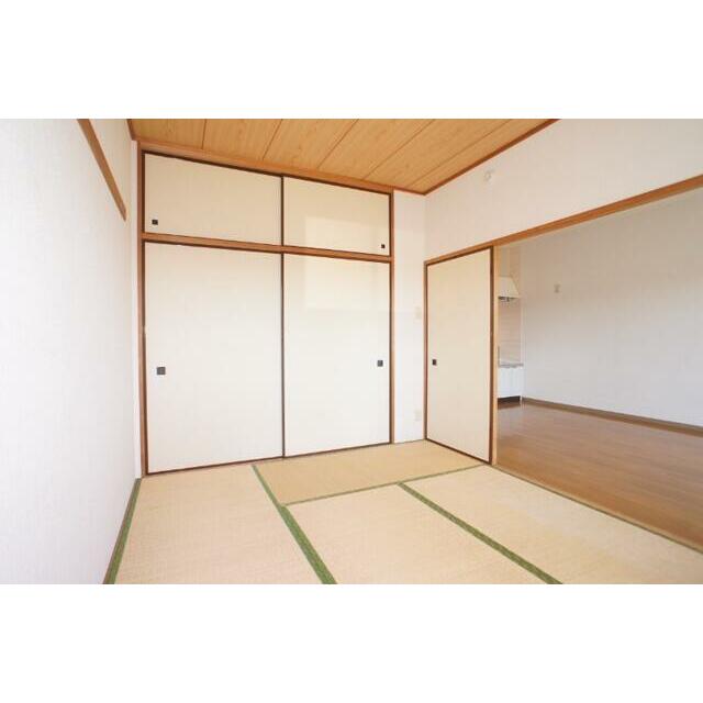 ベルク名瀬 ベッドルーム