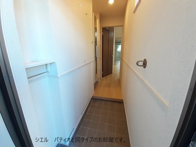 ひだまりガーデンテラスⅠ 玄関