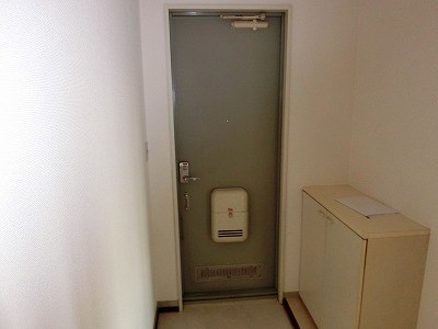 ハビテーションＢ 玄関