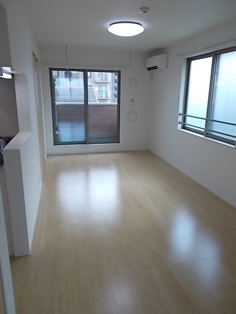 アルベール リビング