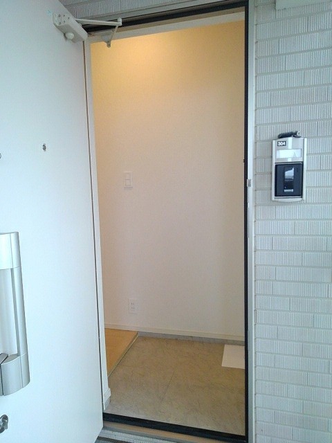 サン　ハッピー　サクター 玄関