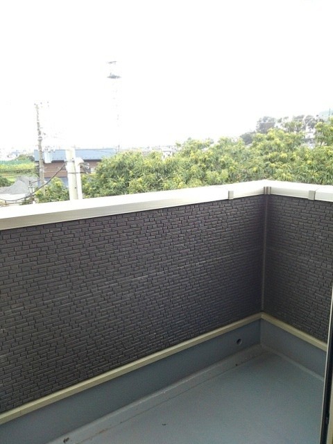 サン　ハッピー　サクター ベランダ