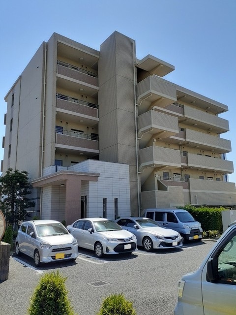 グランツ・フィオーレ 402号室 外観