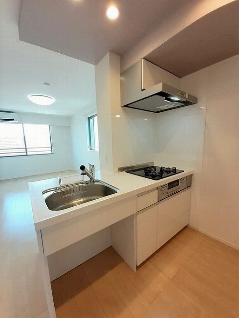 ホワイトウェル湘南 キッチン