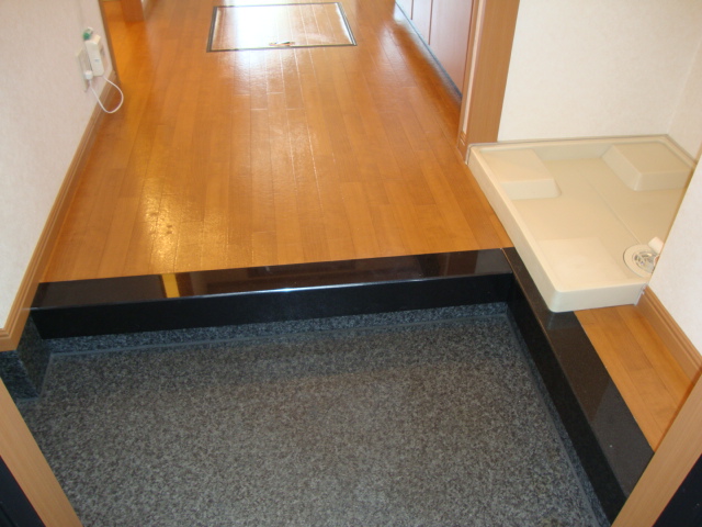 プリオール２００４ 玄関