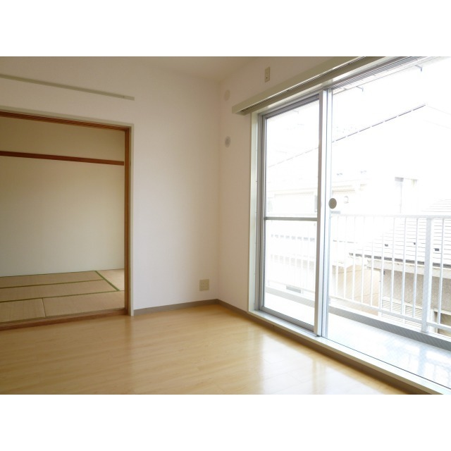 サンカーラ壱番館 リビング