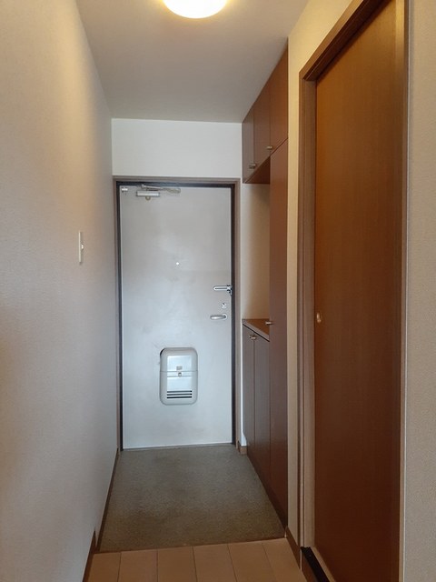 アンソレイエ　アオキ 玄関