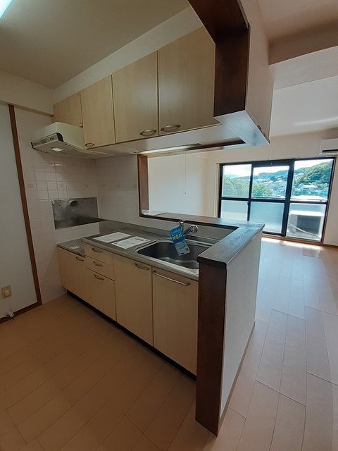 アンソレイエ　アオキ キッチン