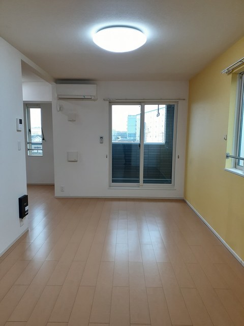 フラットｍ&amp;rsquo;ｓ－１ リビング