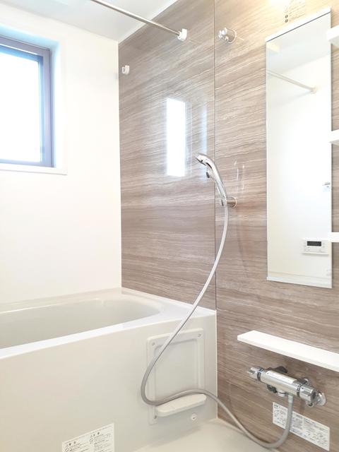 シェーン・ハイト 風呂画像