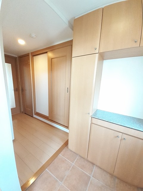 ウエスト　メゾン 玄関