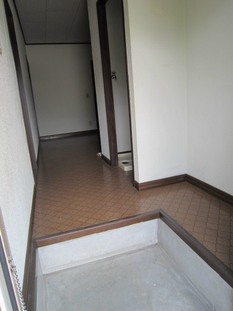 コーポ惣領 玄関