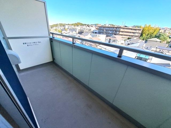 GLOIRE　MANSION ベランダ