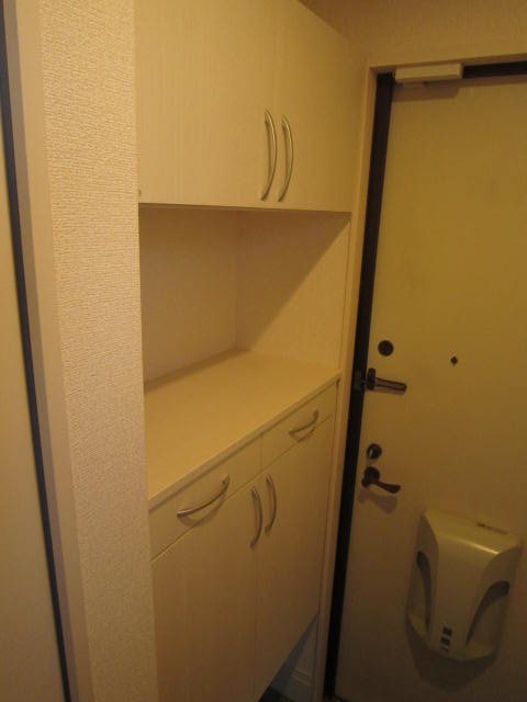 グランモア柳川ＡＢ　B 玄関