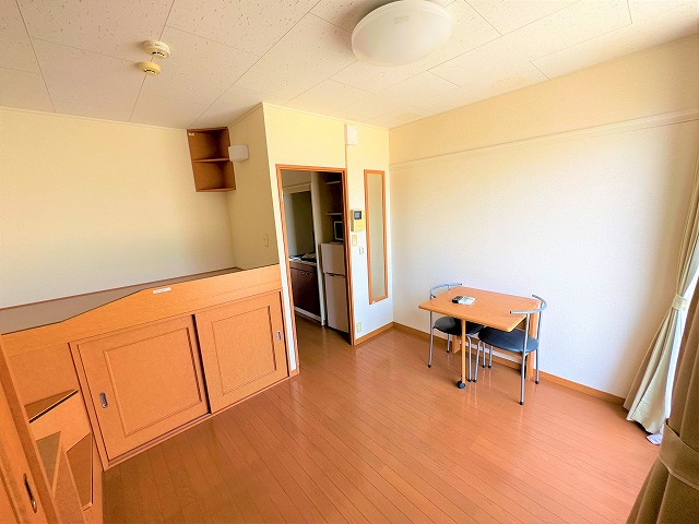 レオパレスレルヒェ ベッドルーム