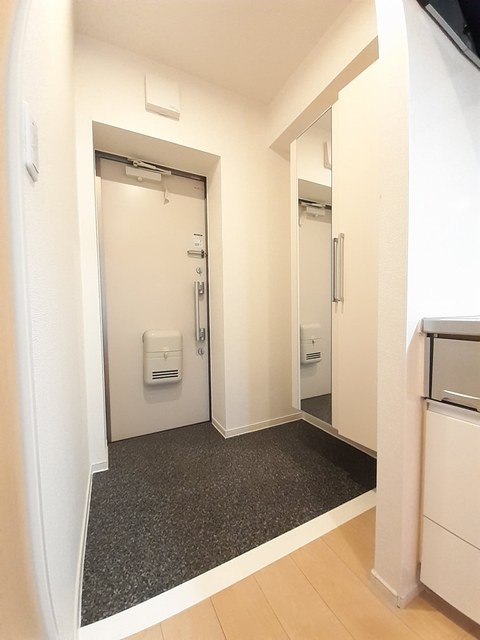 トゥット　フェリーチェ　湘南Ⅱ 玄関