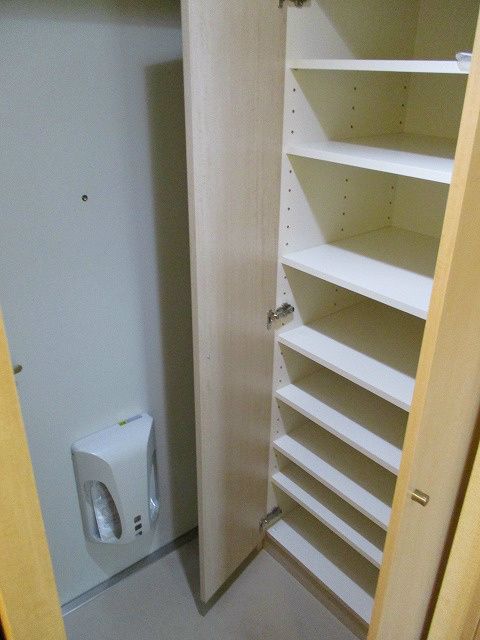 ストゥディオ 玄関