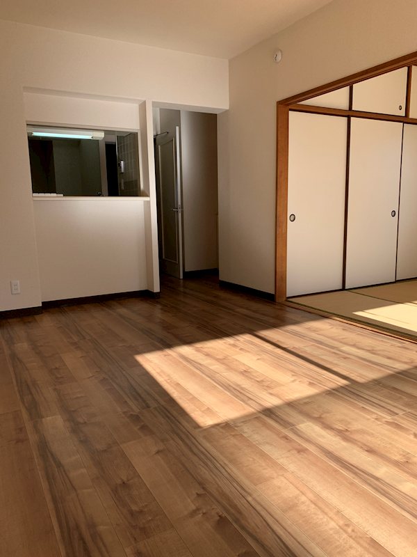 ヒルズ南戸塚３号棟 リビング