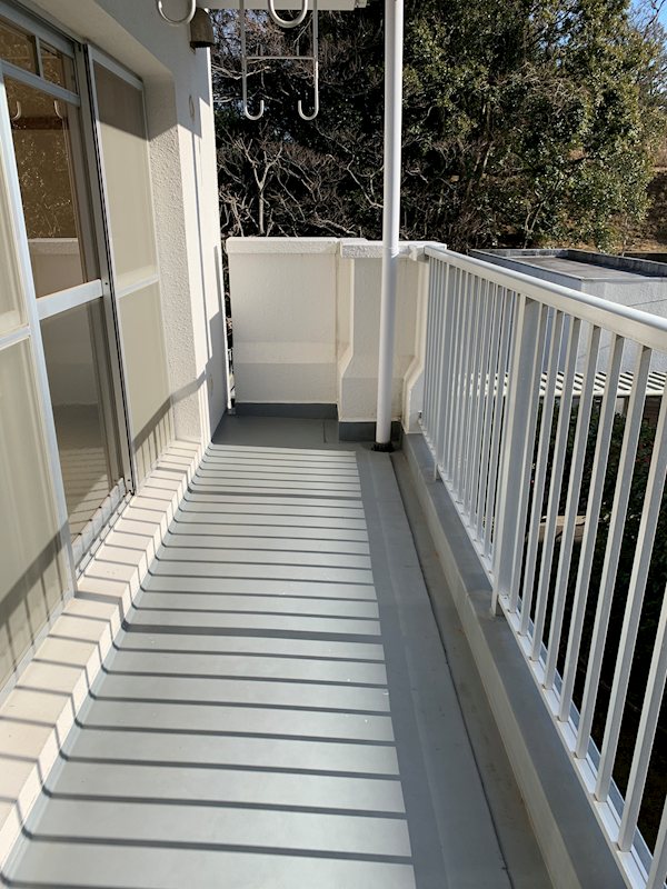 ヒルズ南戸塚３号棟 ベランダ