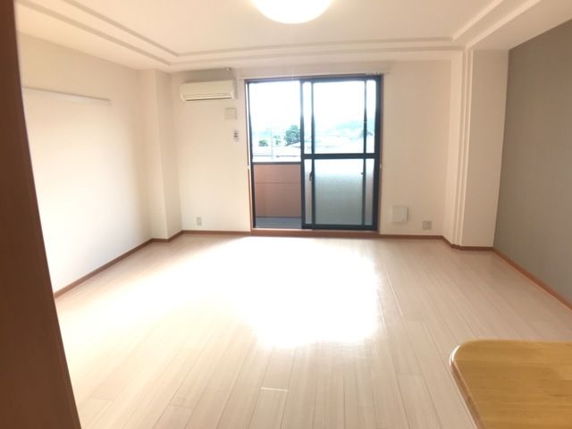 ヴィアーレ・ガーナ リビング