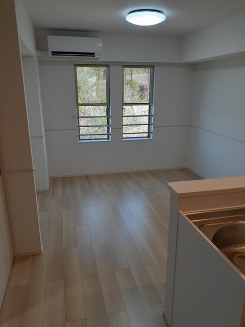 アベニール リビング