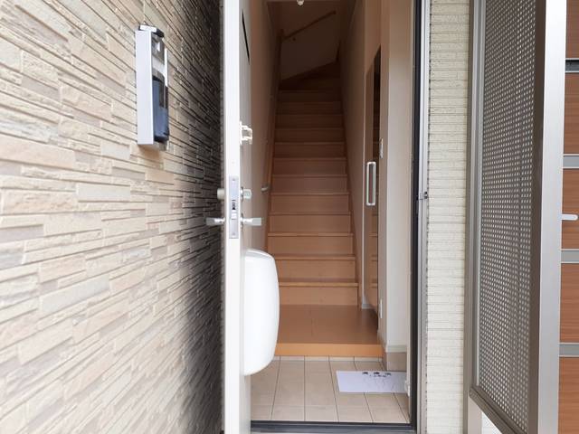 ヴァイオレットヒルズ 玄関