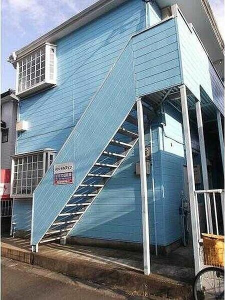 メゾンドルフィン 202号室 外観