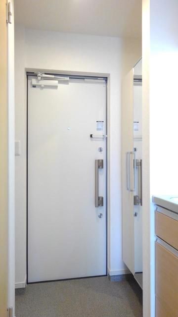 アライブ湘南 玄関