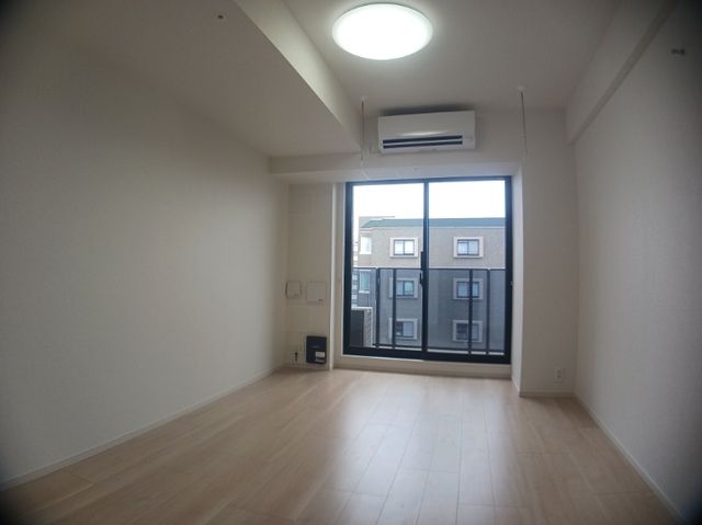 スアヴィス平塚八千代 リビング