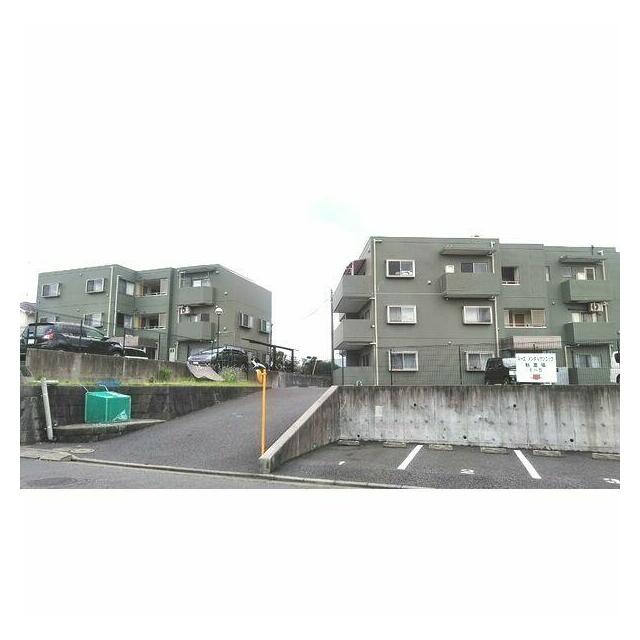 メゾン・ド・クラ 201号室 外観