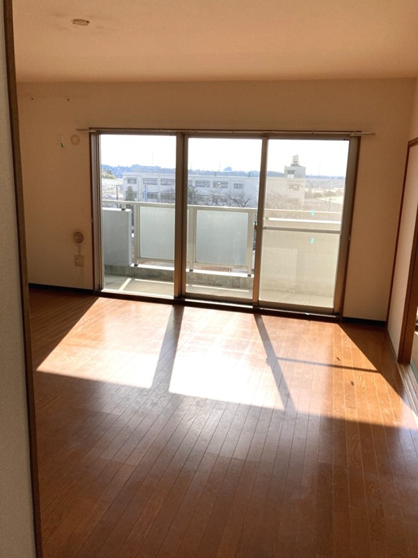 グランソラール丸の内 リビング