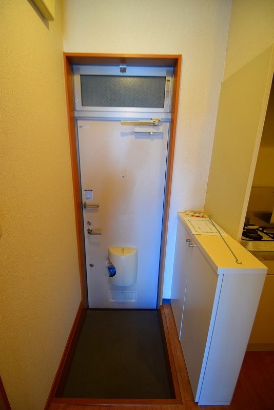 シャンロック愛甲グリーンコート 玄関