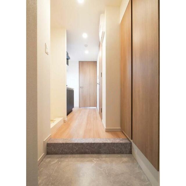 N-stage Hon-Atsugi Sakaecho 玄関