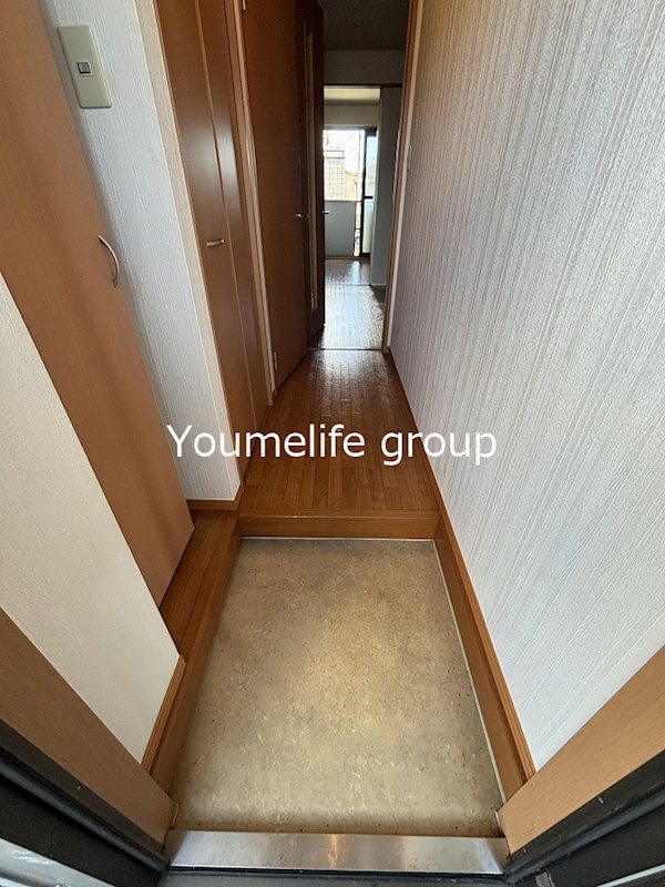 ハイネスＫ 玄関