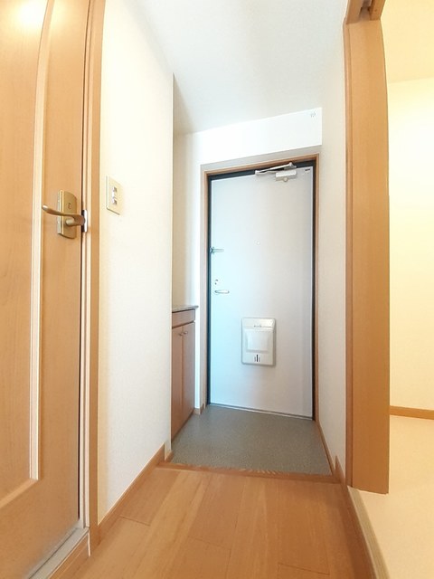 メゾン　ド　ブローテＢ 玄関