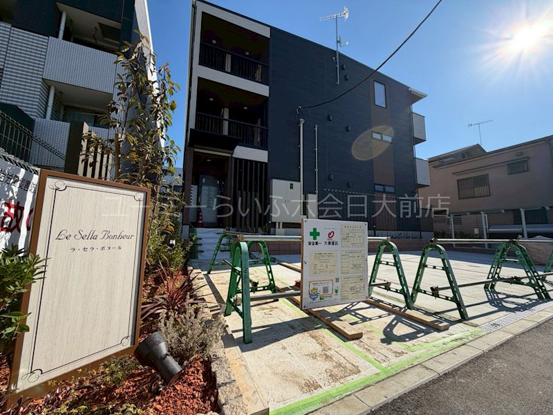 ラ・セラ・ボヌール 304号室 外観