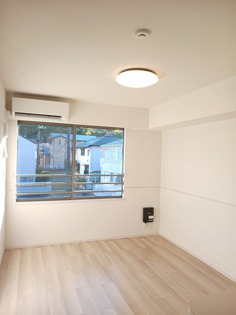 エテルノ　プラシード リビング