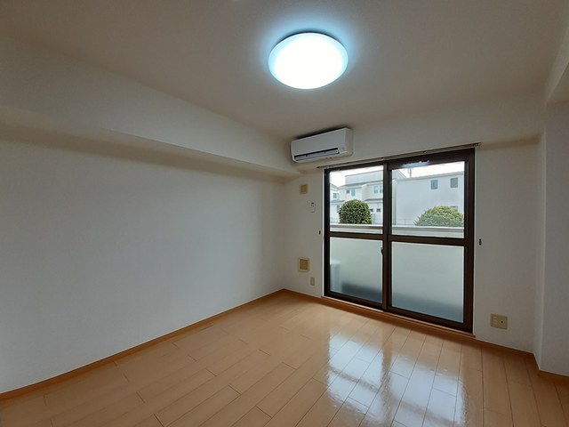 ヴェルグ広貴 リビング