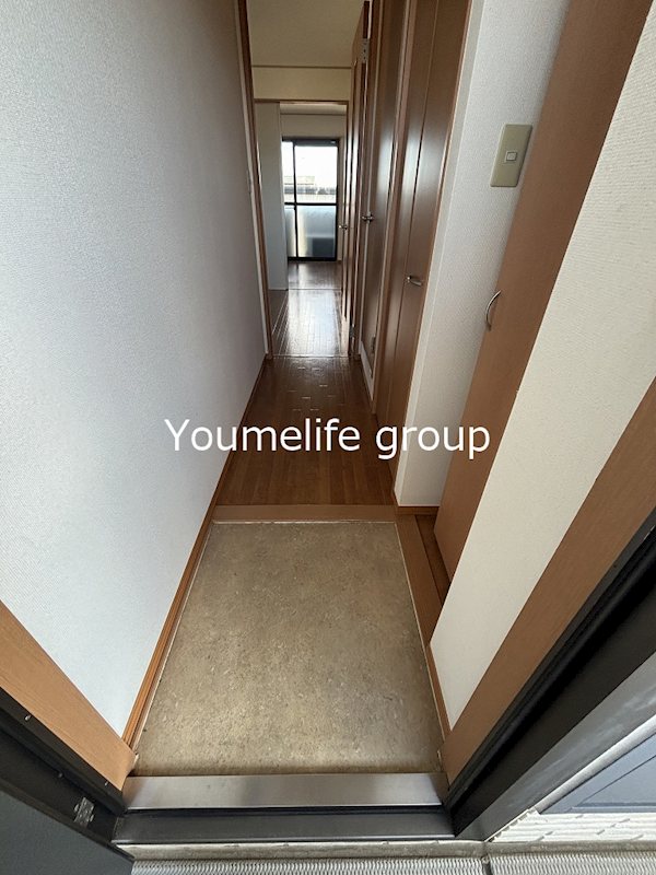 ハイネスＫ 玄関