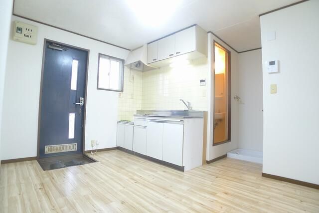 第５クレスト吉原 リビング